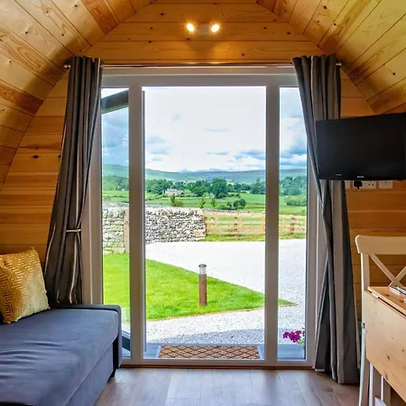 Malhamdale Glamping Hotel Skipton Exterior photo